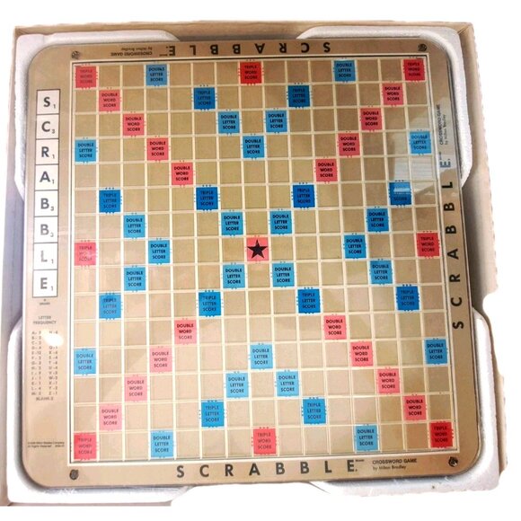 Scrabble Crossword Game 1989 Deluxe Edition Rotating Turntable Mahogany Tiles - Picture 2 of 9